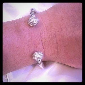 STUNNING Swarovski bracelet